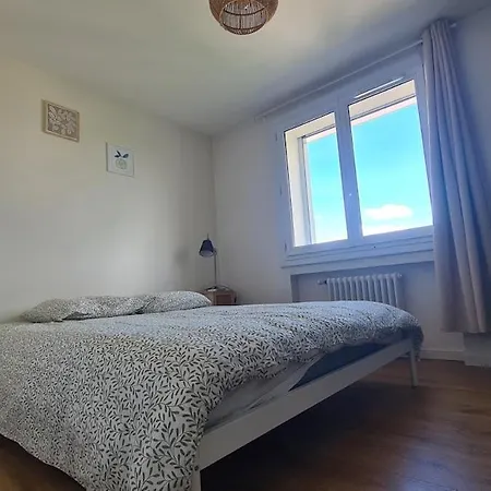 T3 Lumineux Avec Vue Montagnes דירה